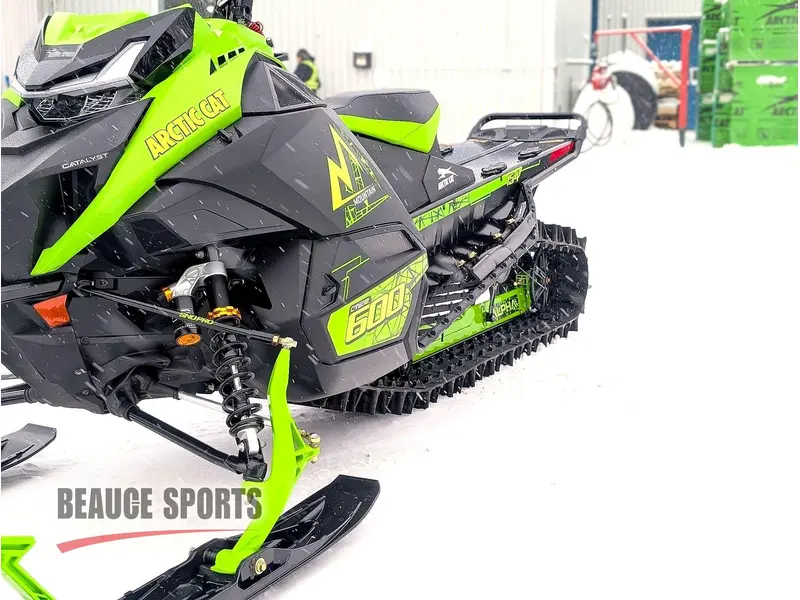2025 Arctic Cat MOUNTAIN 600 154 SP - ES M6 M600 MTN catalyst SNO PRO ELECTRIC START 2.6 | 🌍 Concurrents : RMK 650 / Summit 600R / Lynx 🌍 |
