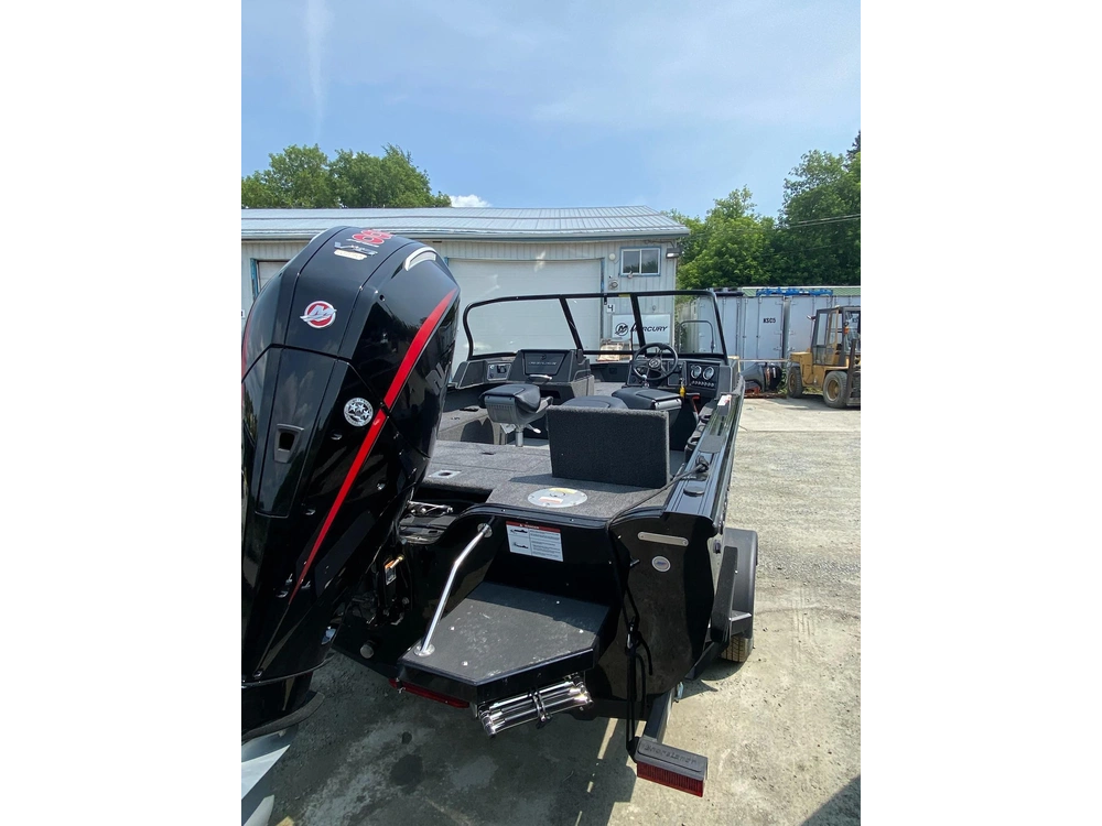 2026 Crestliner 1850 Fish Hawk Wt alt