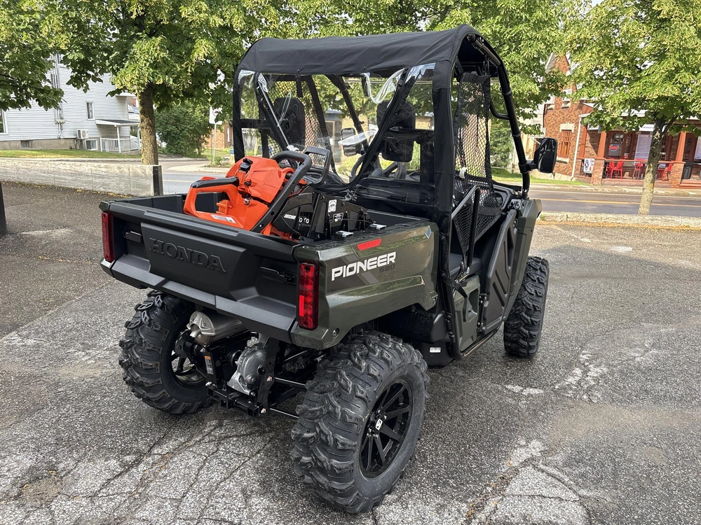 Honda Pioneer 520 2026 alt