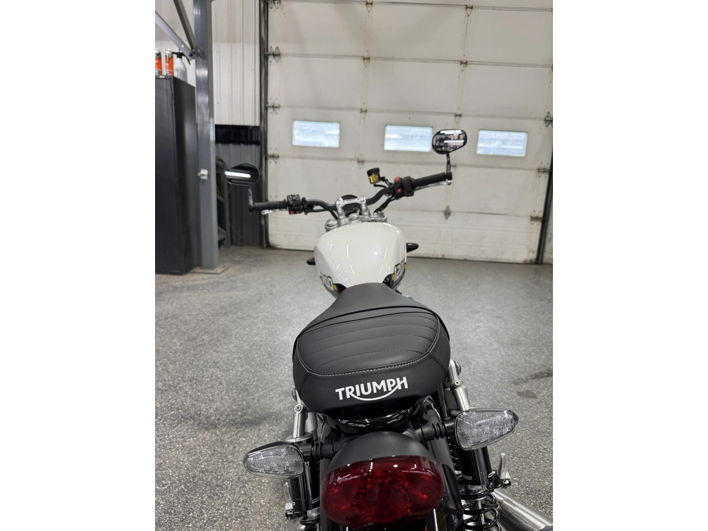 2026 Triumph Speed Twin 1200 alt