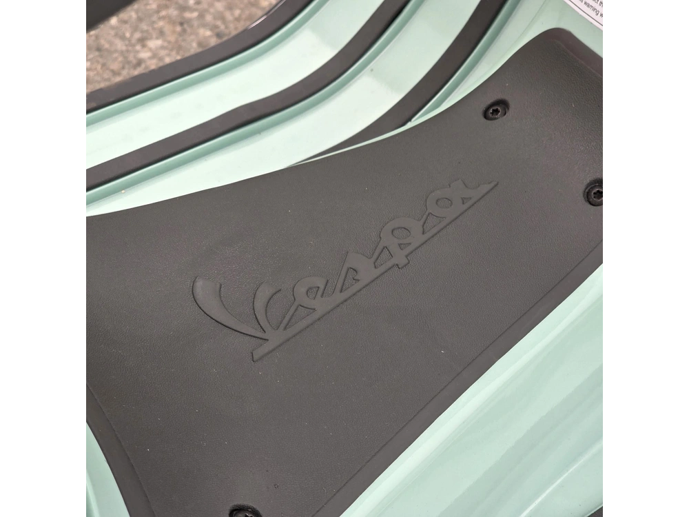 2026 Vespa Gts 310 alt