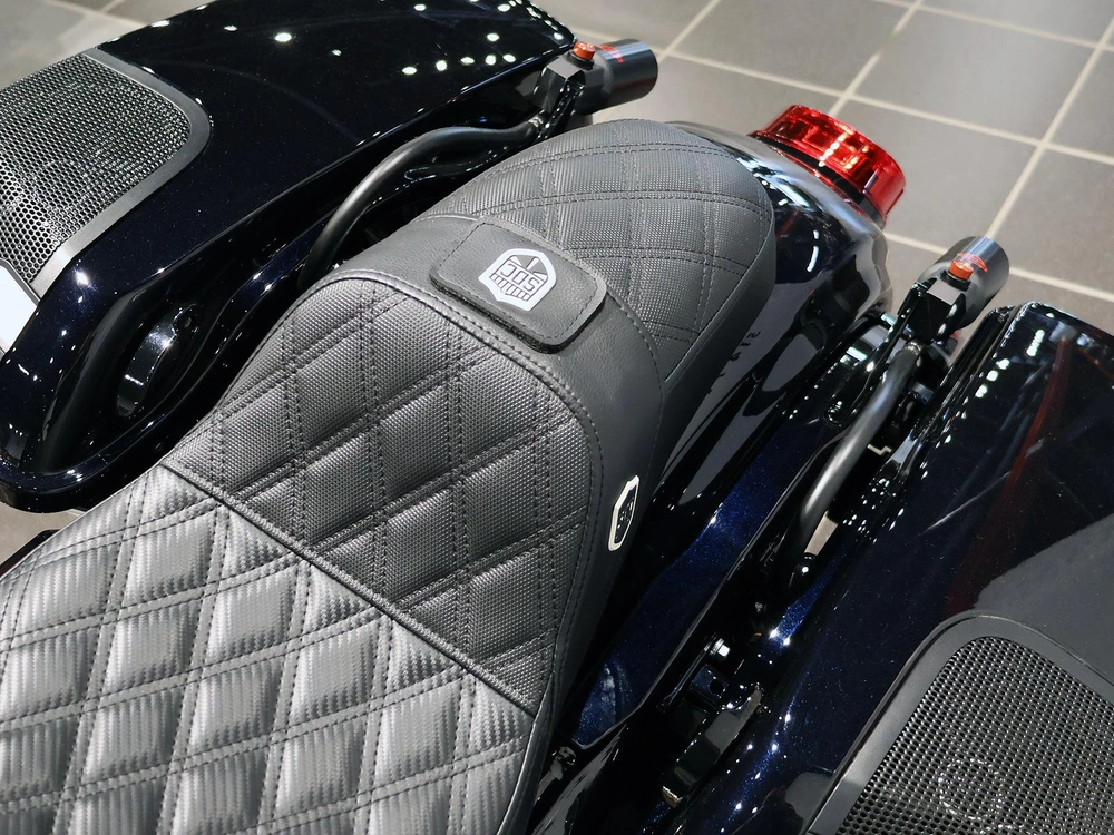 Harley-davidson Cvo Road Glide 117 Fltrxse 2022 alt