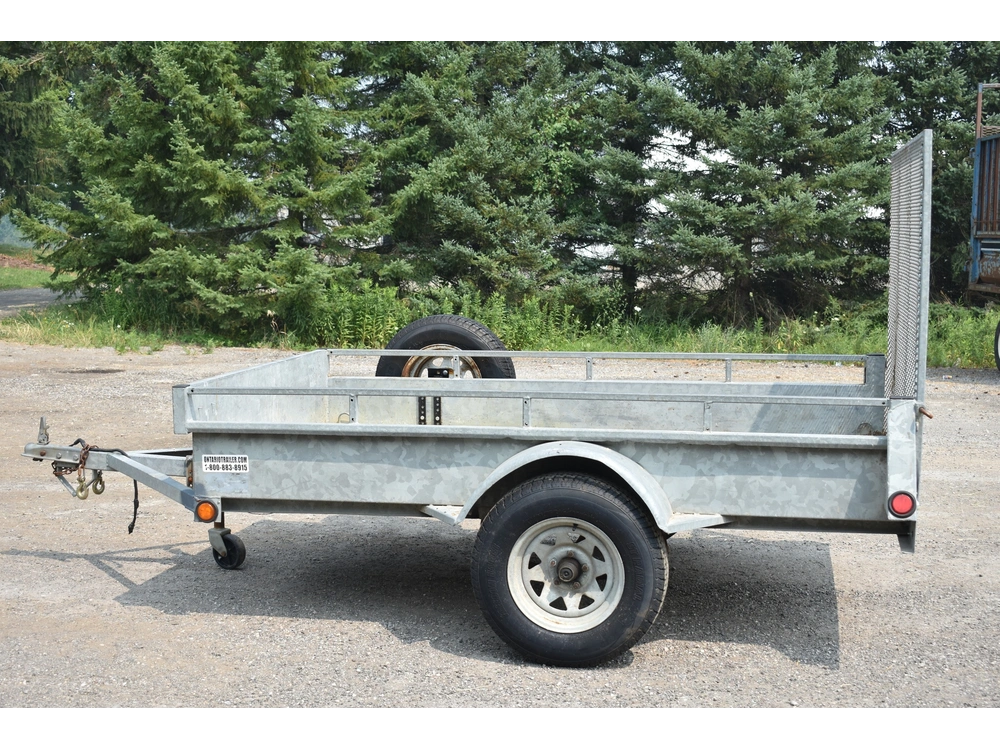 2014 Other Galvanized Enclosed 5' X 8' Sa alt