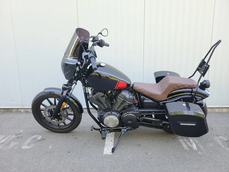 2025 Yamaha Bolt R-spec alt
