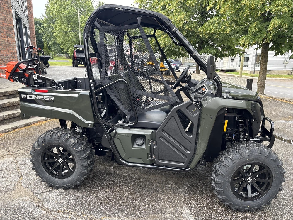 Honda Pioneer 520 2026 alt