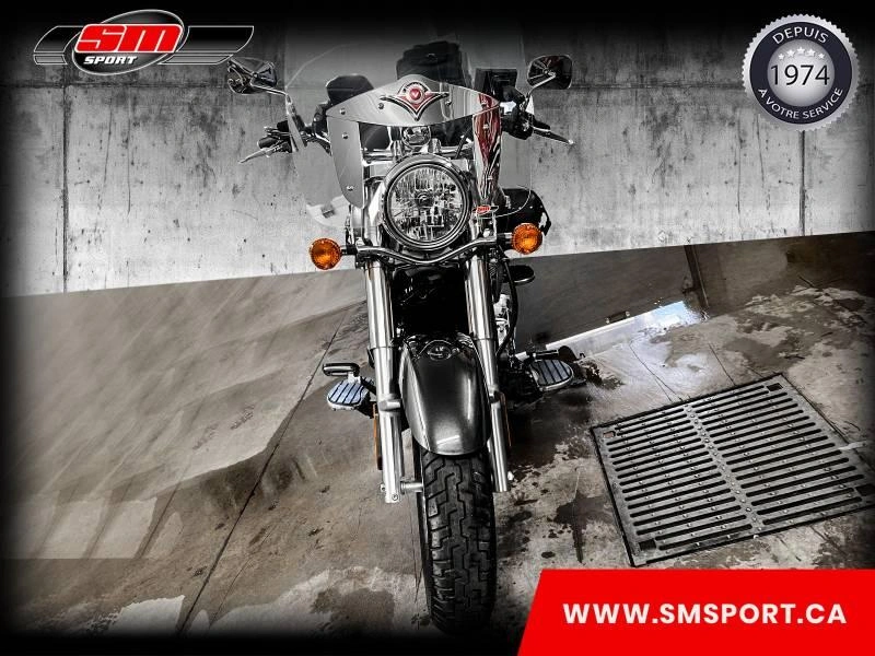 Kawasaki Vulcan Classic 900 2024 alt