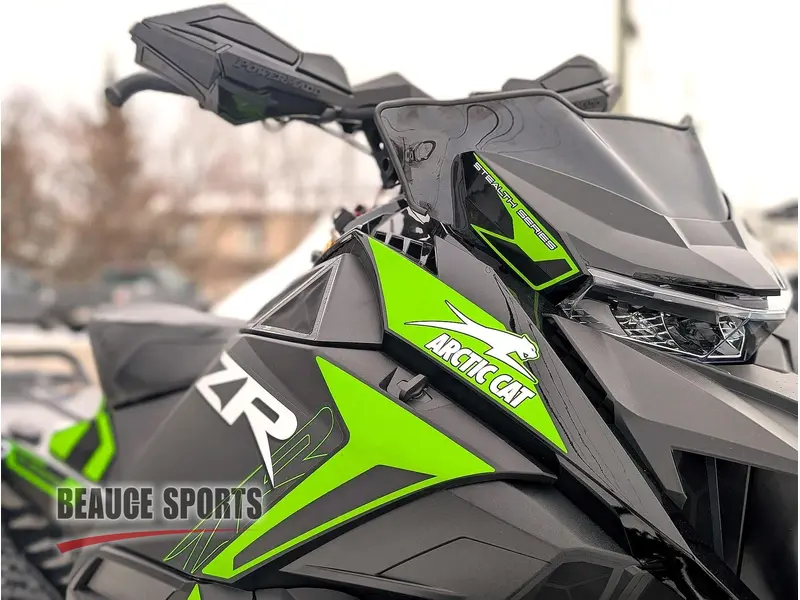 2026 Arctic Cat ZR 858 137 ATAC ES CN GRN DÉMO | SUSPENSION AJUSTABLE | 🧭 Garmin G8 – navigation intégrée FOX QS3 🧭 |