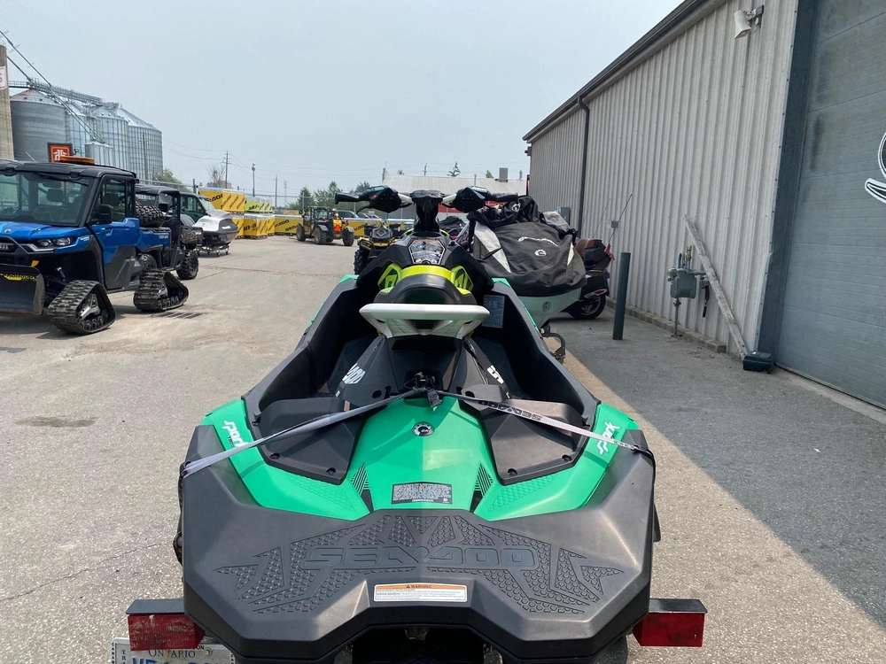 2021 Sea-doo/brp Spark Trixx 3-up alt