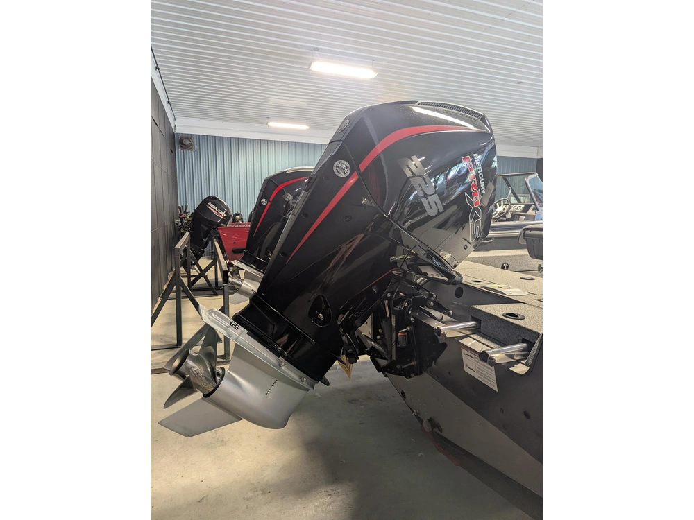 2025 Lund Boat Co 2075 Impact Xs alt