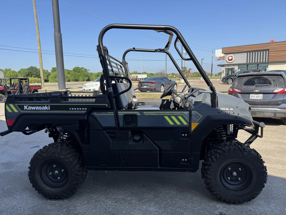 2027 Kawasaki Mule Pro-fxr alt