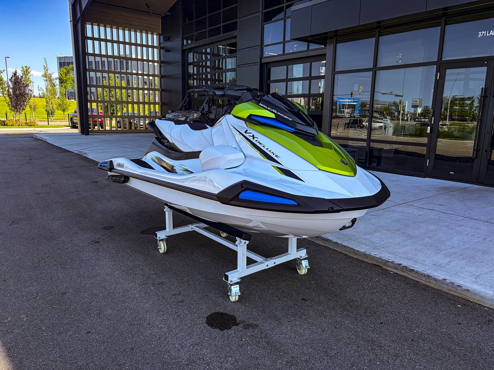 2026 Yamaha Vx Deluxe (w/ Audio) alt