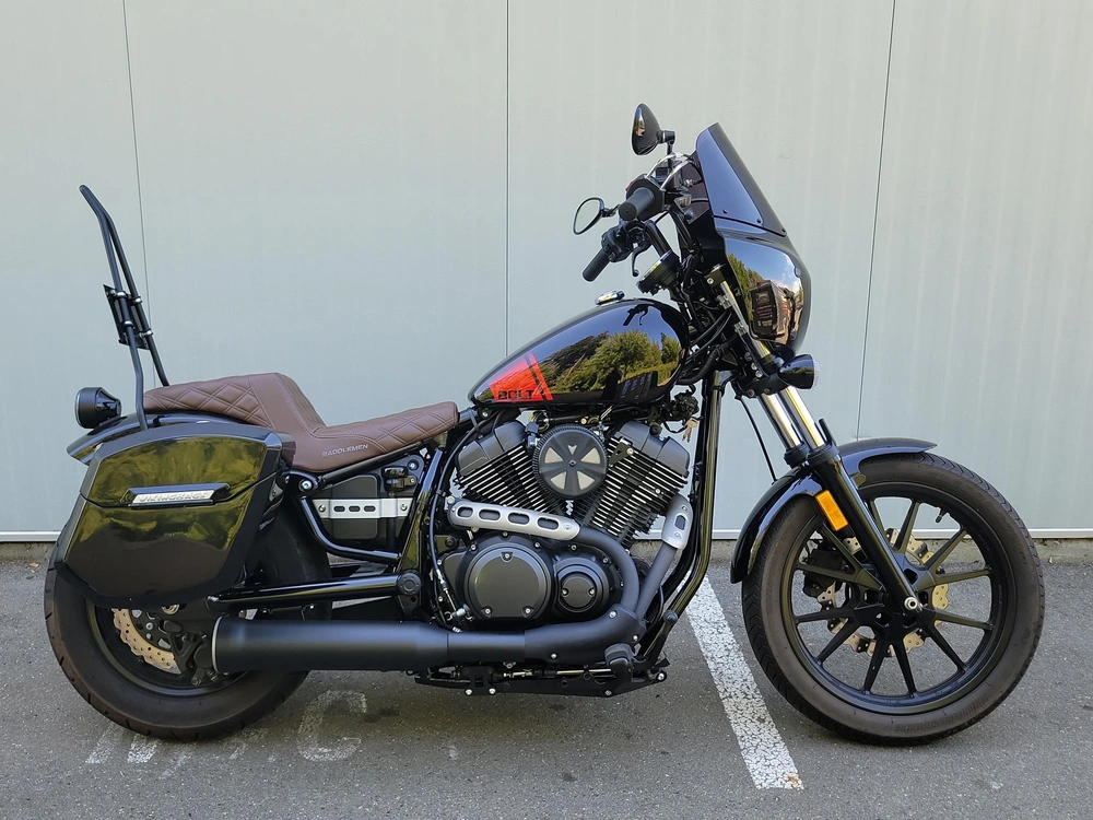 2025 Yamaha Bolt R-spec alt
