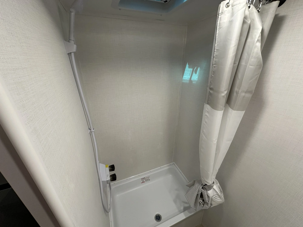 2027 Coachmen Clipper 17bh alt