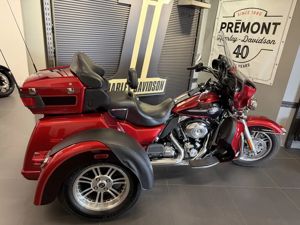 Harley-Davidson FLHTCUTG Tri Glide Ultra FLHTCUTG 2012