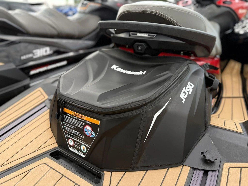 2023 Kawasaki Ultra 310lx alt