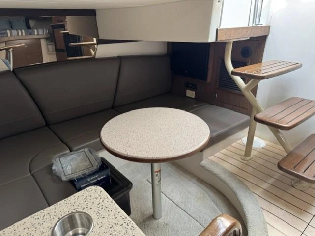 Cruisers Yachts 380 Express 2013 alt