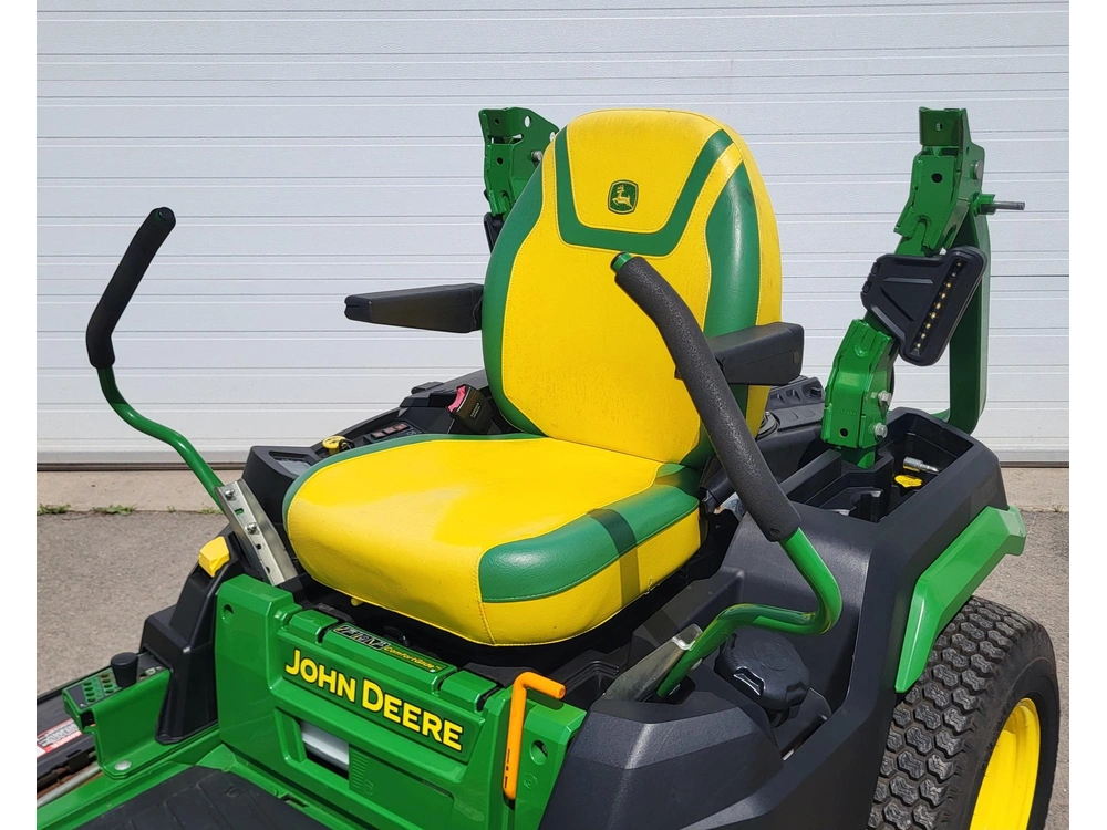2022 John Deere Z545r alt
