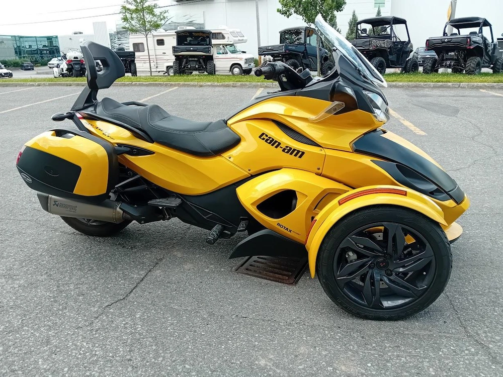 Can-am Spyder Sts Manuel 2013 alt