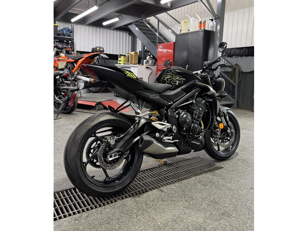 2026 Triumph Street Triple 765 Rs alt