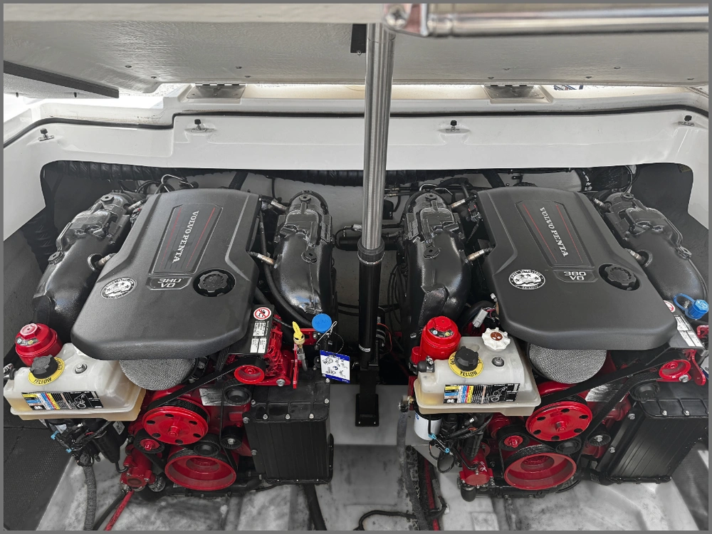 2018 Cobalt Boats R30 alt