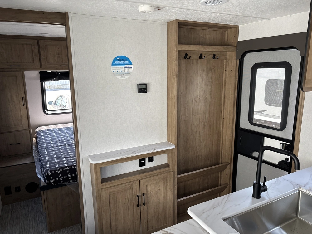 2024 Coachmen Fr. Express 288bhds alt