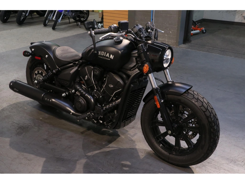 2025 Indian Motorcycle Scout Bobber Limited +tech alt