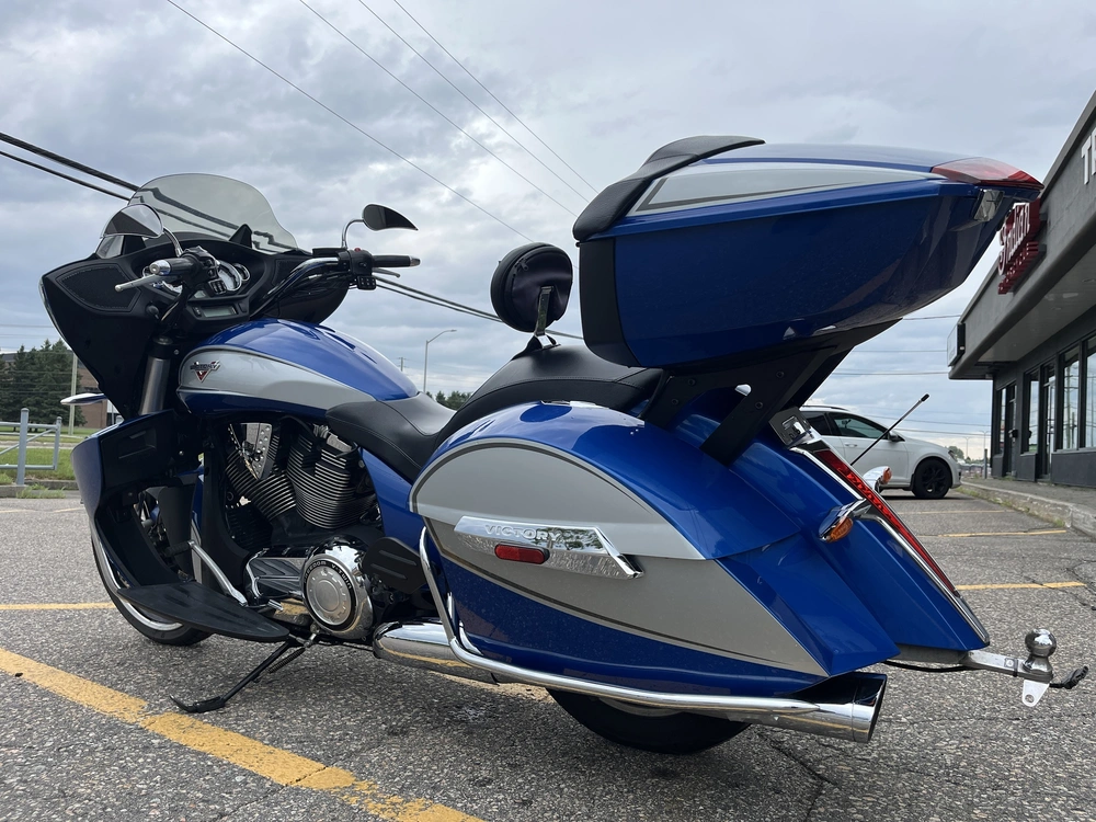 Victory Motorcycles Crosscountry 2014 alt