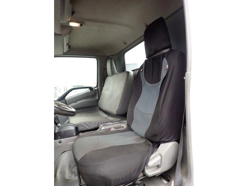 Hino 195 2018