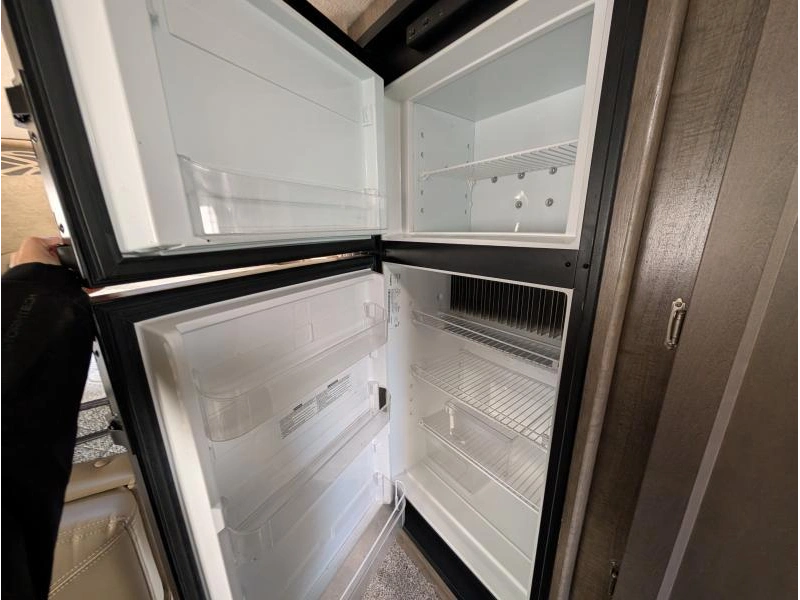 2021 Bigfoot Rv Bigfoot 25c96lb alt