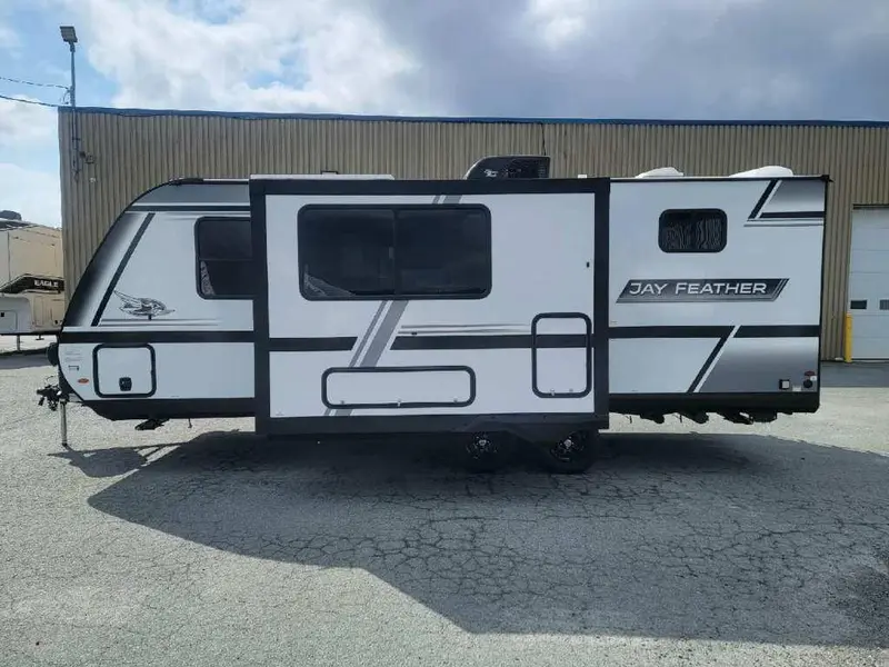Jayco Jay Feather 21MBH 2027