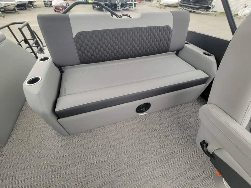 Sylvan X1 Ulz Platinum / Yamaha F150 2026 alt