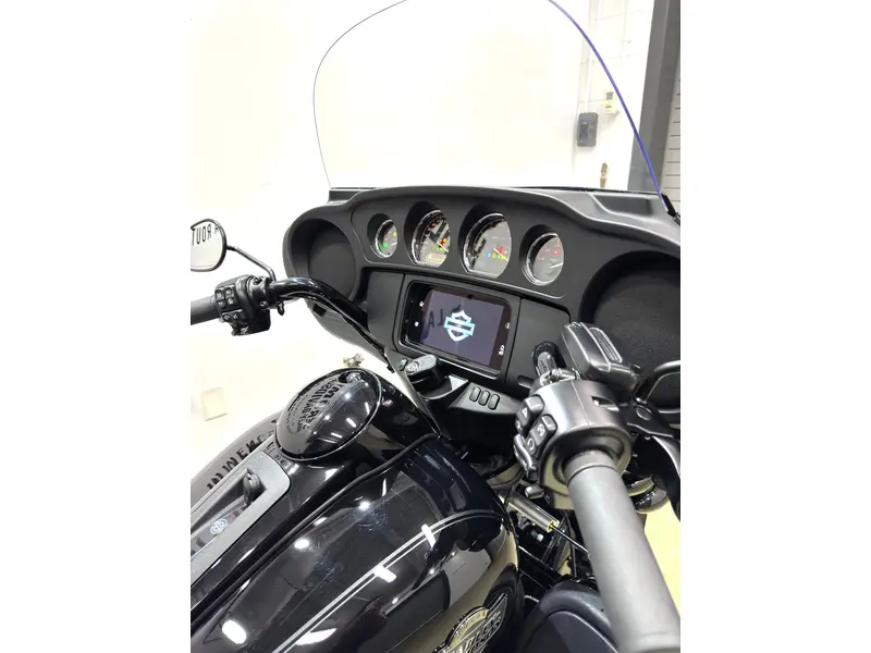 Harley-Davidson TRI GLIDE FLHTCUTG 2025