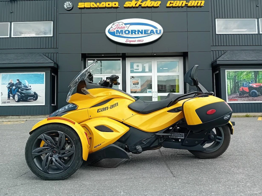 Can-am Spyder Sts Manuel 2013 alt