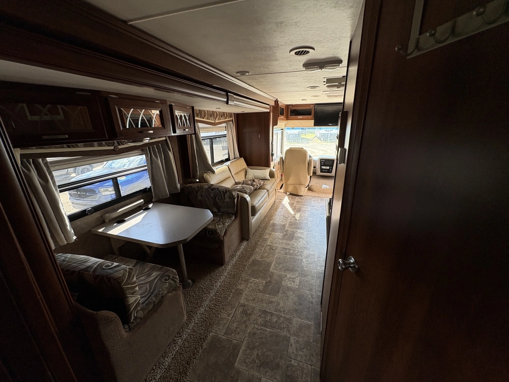 2013 Ford Georgetown 280ds alt