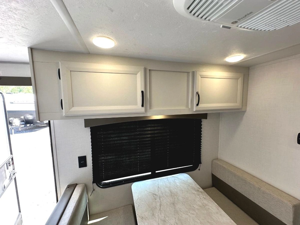 2027 Coachmen Clipper 17fq alt