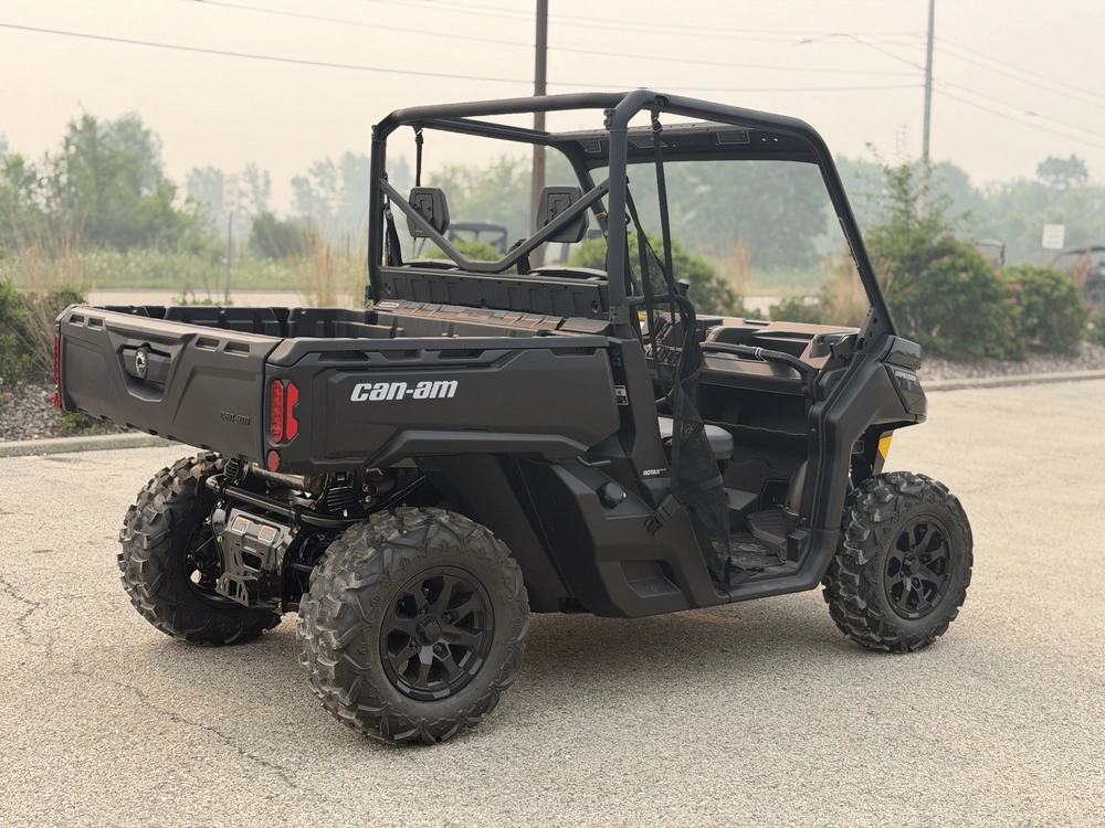 2026 Can-am Defender Dps Hd9 Stealth Black alt