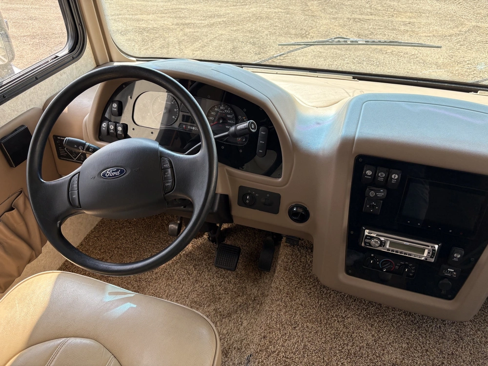 2013 Ford Georgetown 280ds alt
