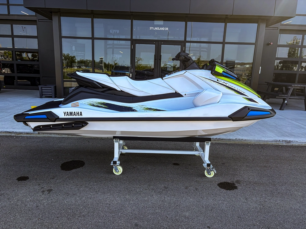 2026 Yamaha Vx Deluxe (w/ Audio) alt