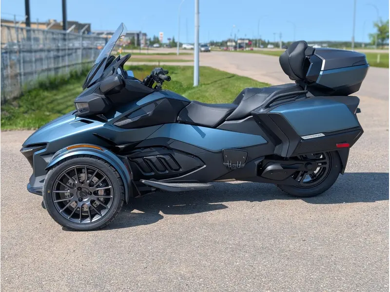 2026 Can-Am Spyder RT Limited - Mineral Blue