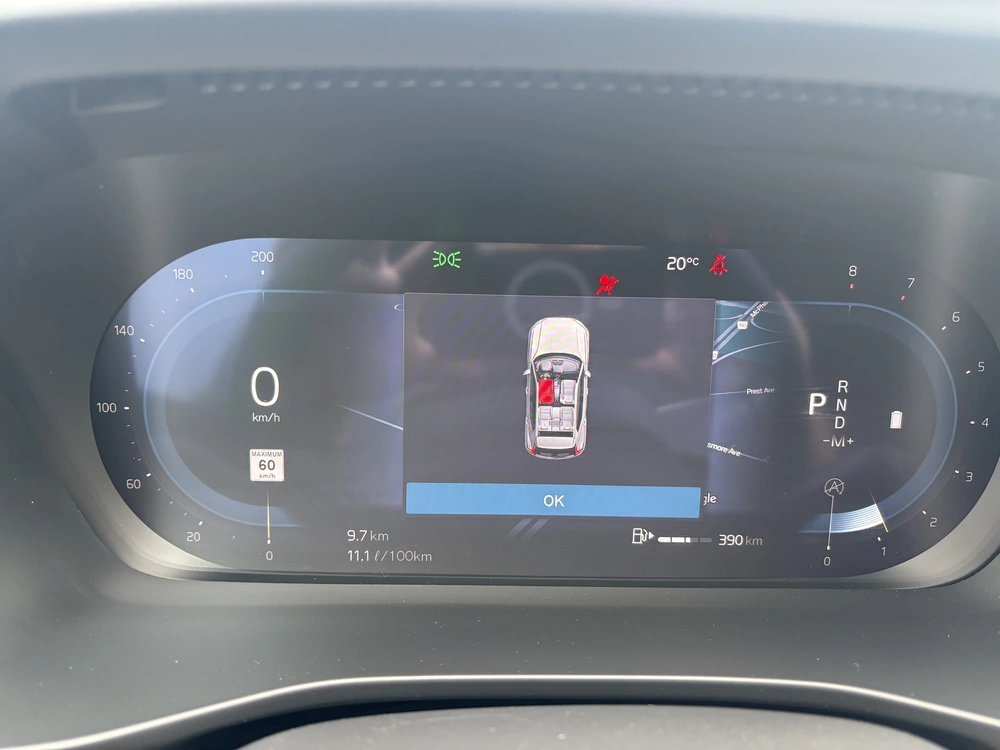 2025 Volvo Xc40 B5 alt