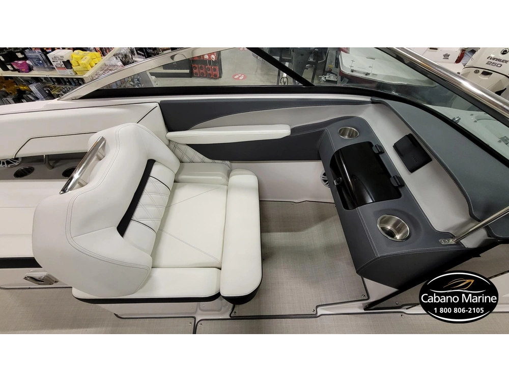 Regal Lx4 2020 alt