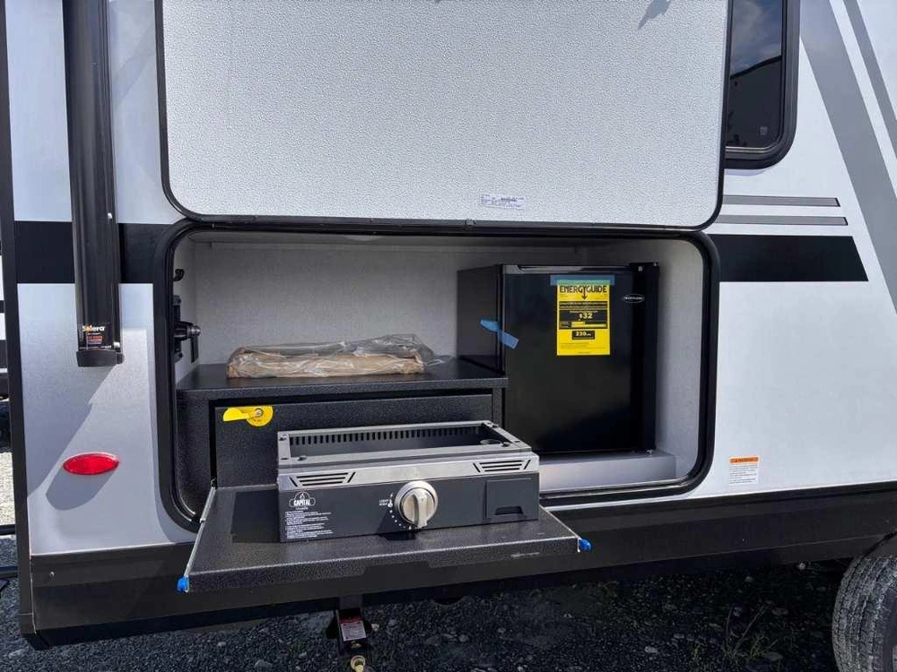Jayco Jay Feather 21mbh 2027 alt