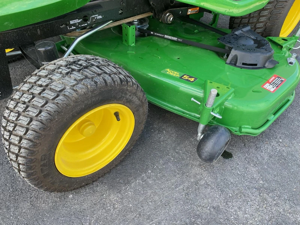 2026 John Deere X380 alt