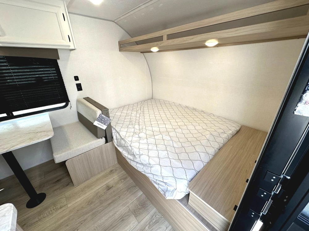 2027 Coachmen Clipper 17bh alt