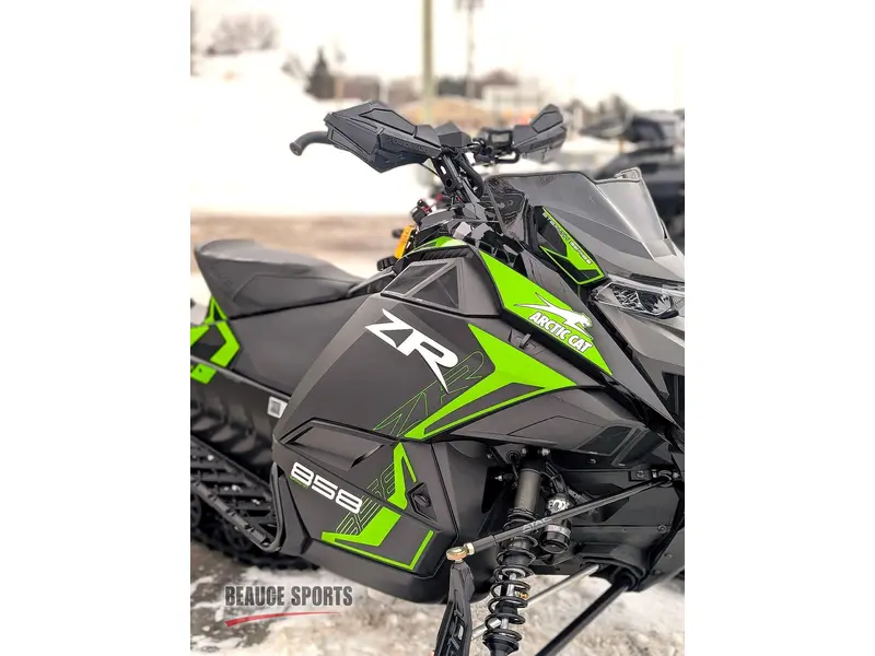 2026 Arctic Cat ZR 858 137 ATAC ES CN GRN DÉMO | SUSPENSION AJUSTABLE | 🧭 Garmin G8 – navigation intégrée FOX QS3 🧭 |
