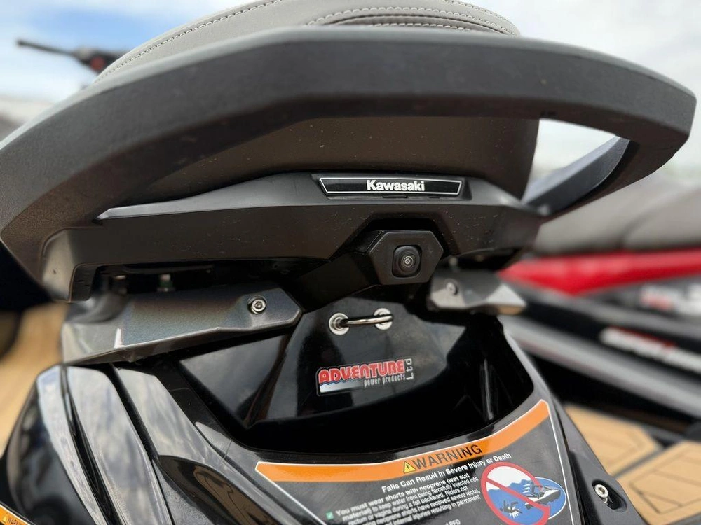 2023 Kawasaki Ultra 310lx alt