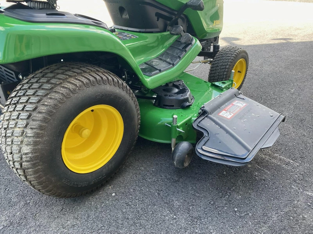 2026 John Deere X380 alt