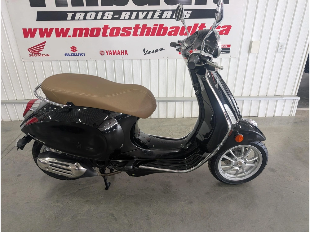 Vespa Primavera 50 2021 alt