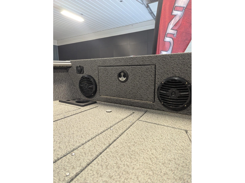 2025 Lund Boat Co 2075 Impact Xs alt