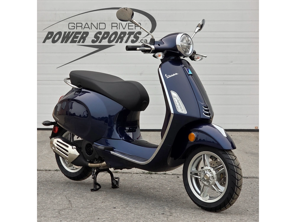 2026 Vespa Primavera 150 alt